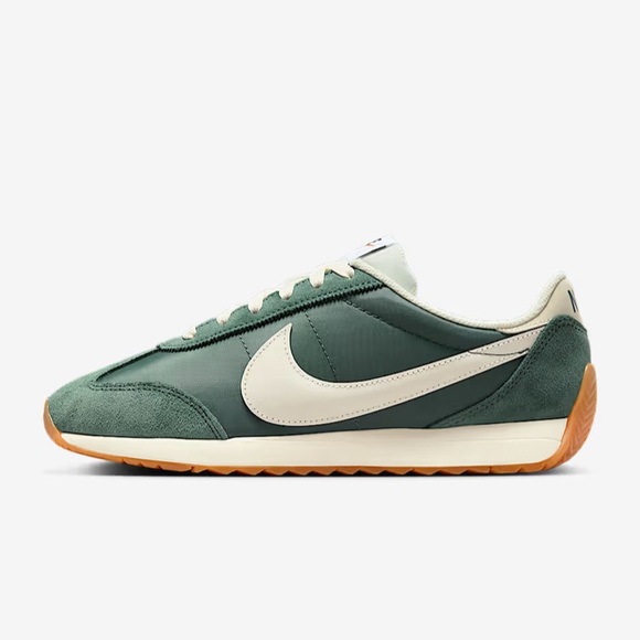 Nike green Pacific shoes - Picture 1 of 8